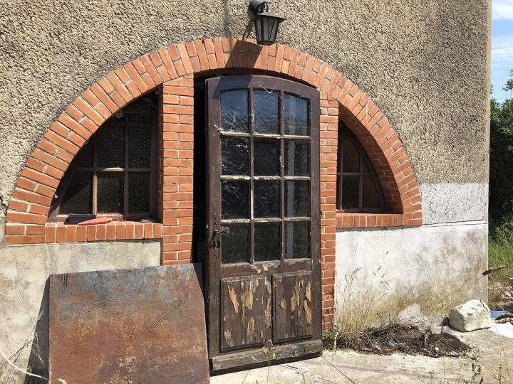 Intérieur avec portes en bois massif Bourg-en-Bresse